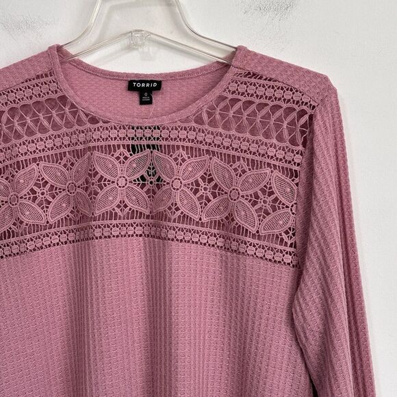 TORRID Popover Top 0 Large Crochet Yoke Mauve Pink Long Sleeve Tee Waffle NEW - Picture 3 of 11